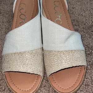 *Brand New In Box* Size 10 Open Toe Slide